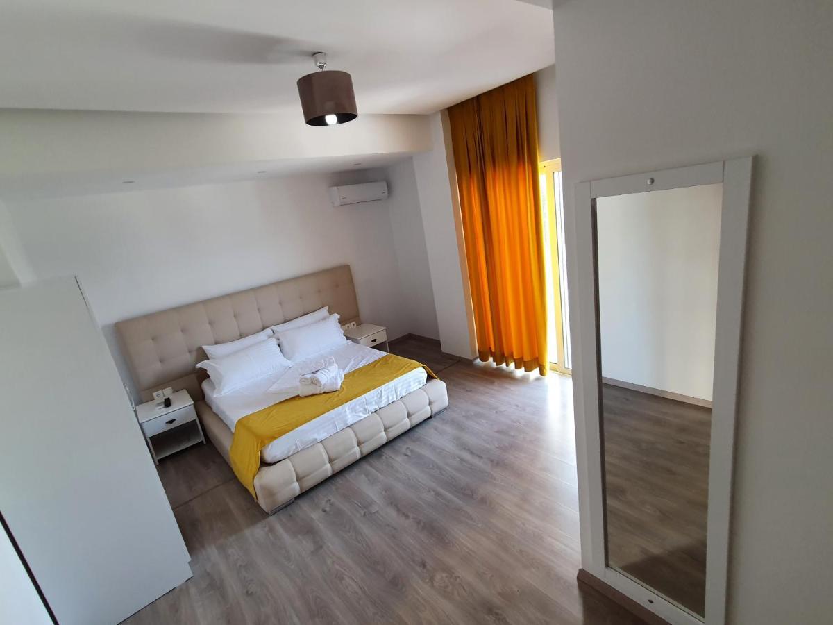 Hotel Aloha Sarandë Exterior foto