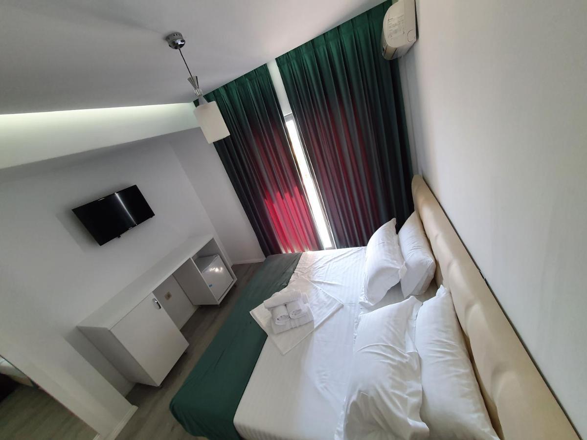 Hotel Aloha Sarandë Exterior foto