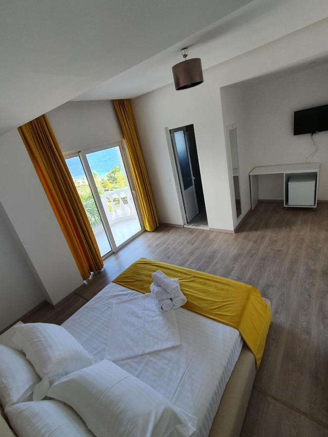 Hotel Aloha Sarandë Exterior foto