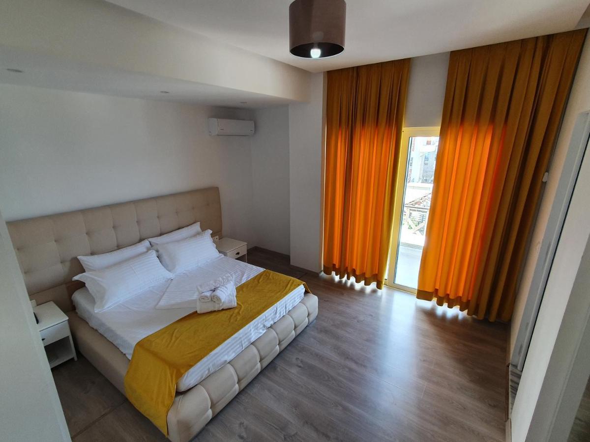 Hotel Aloha Sarandë Exterior foto