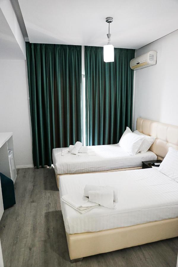 Hotel Aloha Sarandë Exterior foto